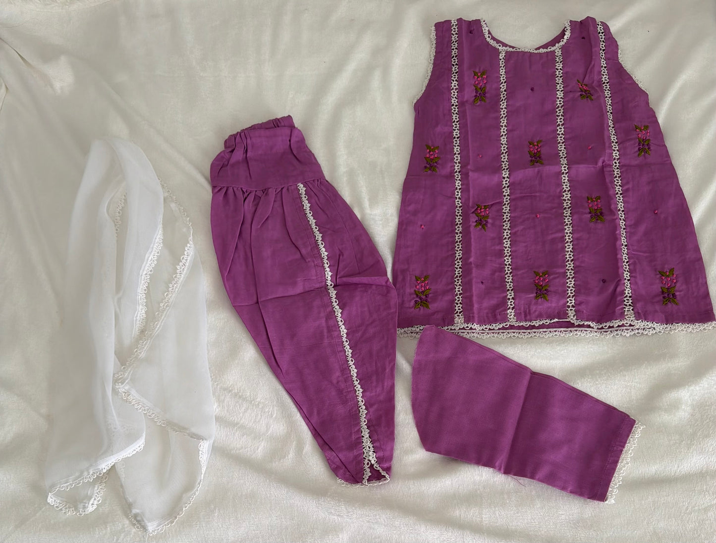 Intricate embroidery and lace finishing on Plum Embroidered Baby Girl Kurta Set - premium Pakistani baby clothes UK
